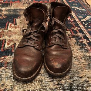Wolverine 1000 Mile Boots - broken in nice patina - 9.5
